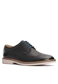 Clarks Półbuty Atticus LT Limit 26172501 Czarny. Kolor: czarny. Materiał: skóra