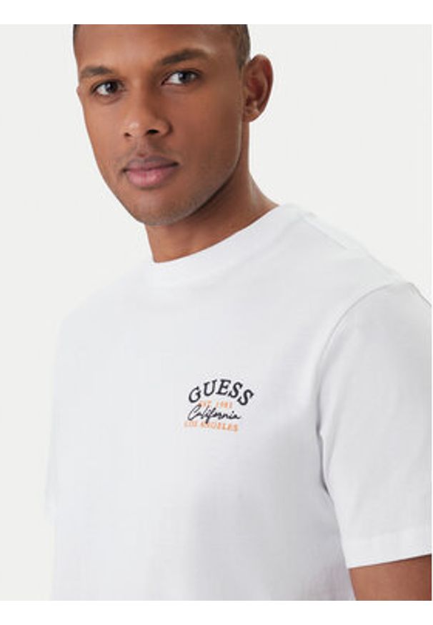 Guess T-Shirt M6GI19 K3051 Biały Reglan Fit. Kolor: biały. Materiał: bawełna
