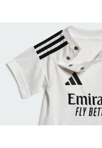 Adidas - Zestaw Real Madrid 24/25 Home Baby Kids. Kolor: biały. Materiał: materiał. Sezon: lato. Sport: piłka nożna