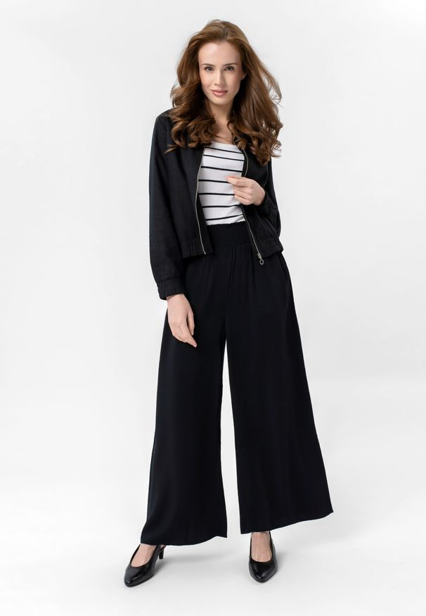 Volcano - Luźne, szerokie spodnie R-AMINA. Kolor: czarny. Materiał: wiskoza, skóra, materiał. Sezon: wiosna, lato. Styl: klasyczny