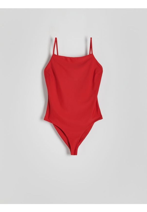 Reserved - Jednoczęściowy strój plażowy - czerwony. Kolor: czerwony. Materiał: materiał. Wzór: gładki