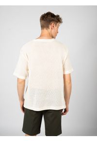 Xagon Man T-shirt | P25082MBM201 | Mężczyzna | Ecru. Okazja: na co dzień. Materiał: bawełna. Wzór: aplikacja. Styl: klasyczny, elegancki, casual