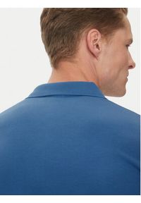 Calvin Klein Polo K10K111196 Niebieski Slim Fit. Typ kołnierza: polo. Kolor: niebieski. Materiał: bawełna