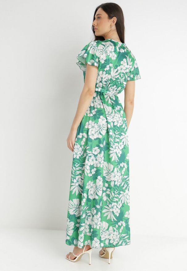 Born2be - Zielona Sukienka Auclair. Kolor: zielony. Materiał: materiał. Długość rękawa: krótki rękaw. Wzór: aplikacja, kwiaty. Sezon: lato. Typ sukienki: kopertowe. Styl: elegancki. Długość: maxi