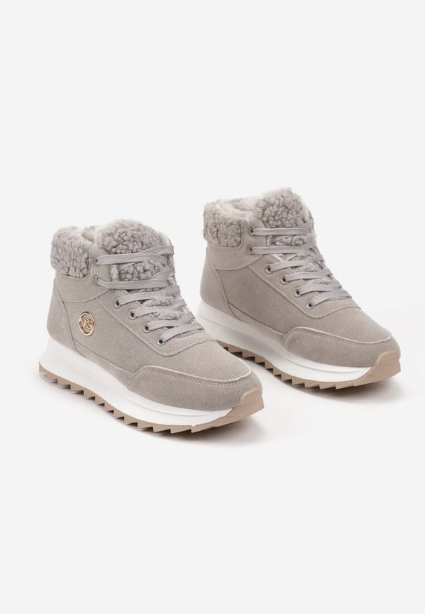 Renee - Szare Sneakersy na Platformie z Barankiem i i Błyszczącą Aplikacją Irithnae. Okazja: na co dzień. Zapięcie: sznurówki. Kolor: szary. Materiał: wełna, dzianina. Wzór: aplikacja. Sezon: zima. Obcas: na platformie