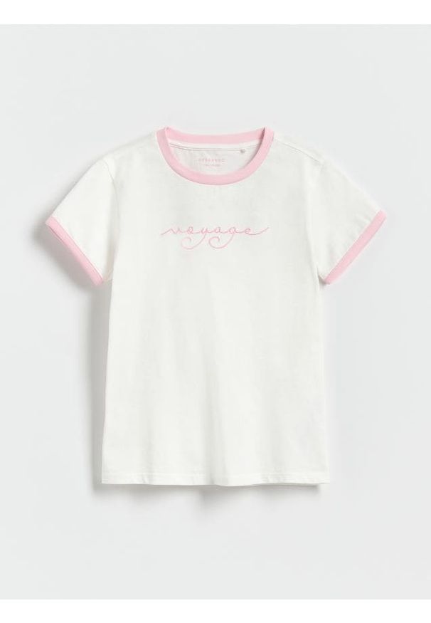 Reserved - Bawełniany t-shirt z haftem - złamana biel. Materiał: bawełna. Wzór: haft