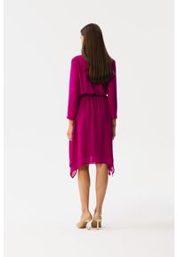 Stylove - Elegancka zwiewna sukienka szyfonowa wizytowa śliwkowa. Okazja: na randkę. Materiał: szyfon. Typ sukienki: oversize. Styl: elegancki, wizytowy