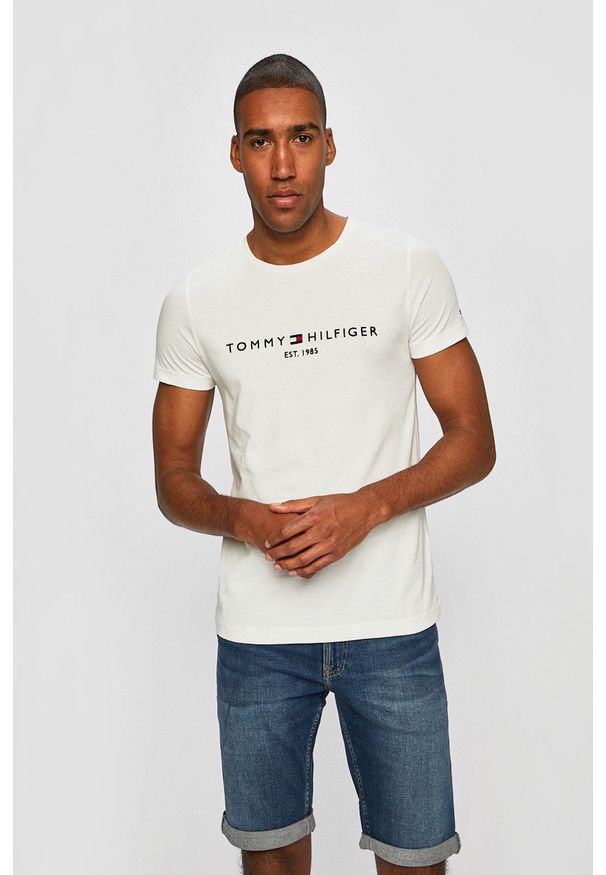 TOMMY HILFIGER - Tommy Hilfiger - T-shirt. Okazja: na co dzień. Kolor: biały. Wzór: nadruk. Styl: casual