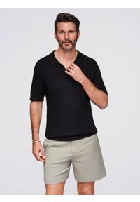 Ombre Clothing - Męska koszulka polo bez guzików z otwartym kołnierzykiem – czarna V2. Typ kołnierza: polo. Kolor: czarny. Materiał: wiskoza, prążkowany, dzianina, elastan, nylon. Styl: klasyczny, elegancki #2