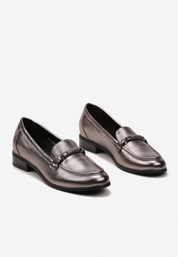 Renee - Szare Metaliczne Mokasyny Loafersy z Klamerką i Wkładką ze Skóry Naturalnej Vinterua. Kolor: szary. Materiał: skóra