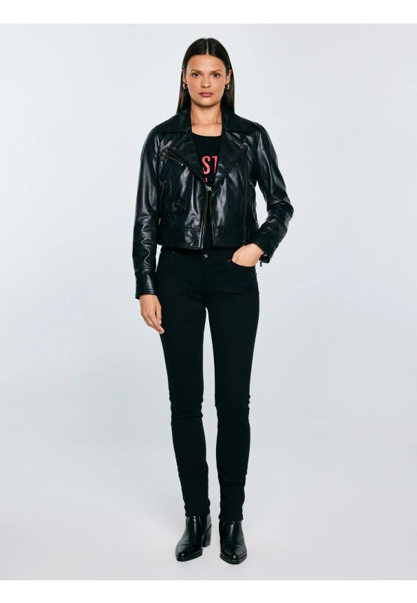 Big-Star - Jeansy damskie czarne Katrina 915. Stan: obniżony. Kolor: czarny. Wzór: jednolity. Styl: elegancki, klasyczny