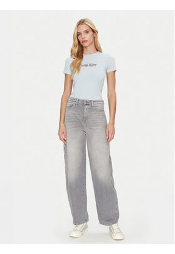 Guess Jeans T-Shirt W4YI03 J1314 Błękitny Slim Fit. Kolor: niebieski. Materiał: bawełna