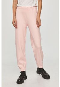 Answear Lab - Spodnie. Kolor: różowy. Materiał: dzianina