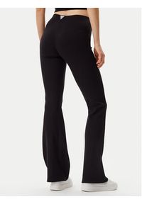 Guess Legginsy V5GB11 KCRS2 Czarny Regular Fit. Kolor: czarny. Materiał: wiskoza #3