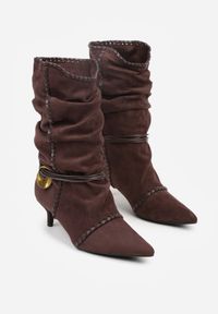 Born2be - Brązowe Marszczone Botki na Obcasie Typu Kaczuszka ze Sznurkiem i Ozdobą Avidvire. Okazja: na co dzień. Kolor: brązowy. Materiał: jeans. Wzór: aplikacja. Obcas: na obcasie. Styl: casual, elegancki. Wysokość obcasa: średni #7