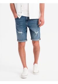 Ombre Clothing - Krótkie męskie spodenki jeansowe z przetarciami i podwiniętą nogawką – niebieskie V2 OM-SRDS-0186 - XXL. Okazja: na co dzień. Kolor: niebieski. Materiał: jeans. Długość: krótkie. Wzór: aplikacja. Sezon: lato. Styl: casual
