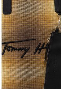 TOMMY HILFIGER - Tommy Hilfiger Torebka kolor żółty. Kolor: żółty. Rodzaj torebki: na ramię #4