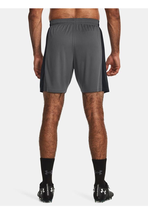 Spodenki piłkarskie męskie Under Armour Challenger. Kolor: szary. Sport: piłka nożna