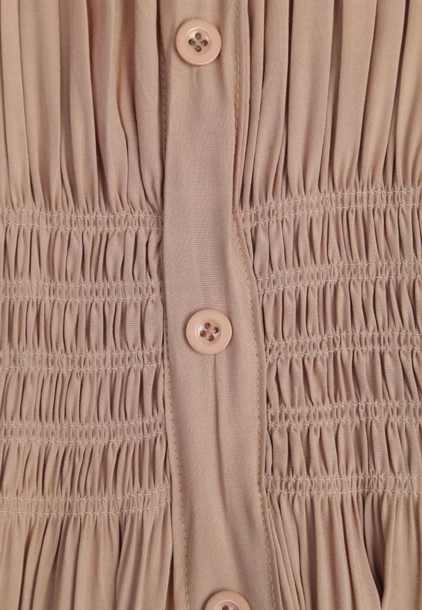 Born2be - Ciemnobeżowa Bawełniana Rozkloszowana Sukienka z Guzikami i Bufiastymi Rękawami Annivi. Okazja: na co dzień. Kolor: beżowy. Materiał: bawełna. Styl: casual, klasyczny, elegancki