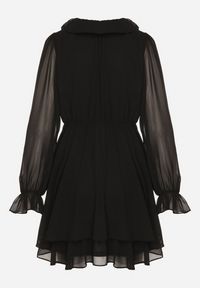 Born2be - Czarna Rozkloszowana Sukienka z Falbankami i Siateczkowymi Rękawami Zennisa. Okazja: do pracy, na spotkanie biznesowe, na imprezę. Typ kołnierza: kołnierz z falbankami. Kolor: czarny. Materiał: poliester. Typ sukienki: rozkloszowane. Styl: biznesowy, klasyczny #4