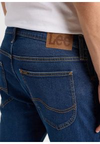 Lee - LEE MĘSKIE SPODNIE JEANSOWE LUKE DARK HUNT 112360200 L719007150