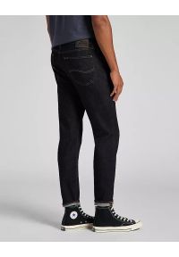 Lee - Spodnie jeansowe męskie LEE Austin RINSE. Okazja: do pracy, na spacer, na co dzień. Kolor: niebieski. Materiał: jeans. Styl: casual