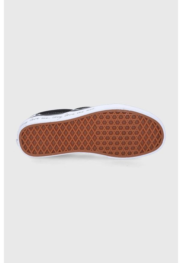 Vans tenisówki UA Classic Slip-On damskie. Nosek buta: okrągły. Zapięcie: bez zapięcia. Materiał: guma
