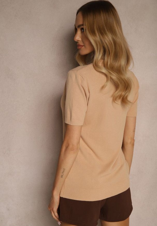 Renee - Ciemnobeżowy Sweter Ozdobiony Ściągaczami Sanallia. Okazja: na co dzień. Kolor: beżowy. Materiał: jeans. Wzór: aplikacja. Styl: klasyczny, elegancki, casual
