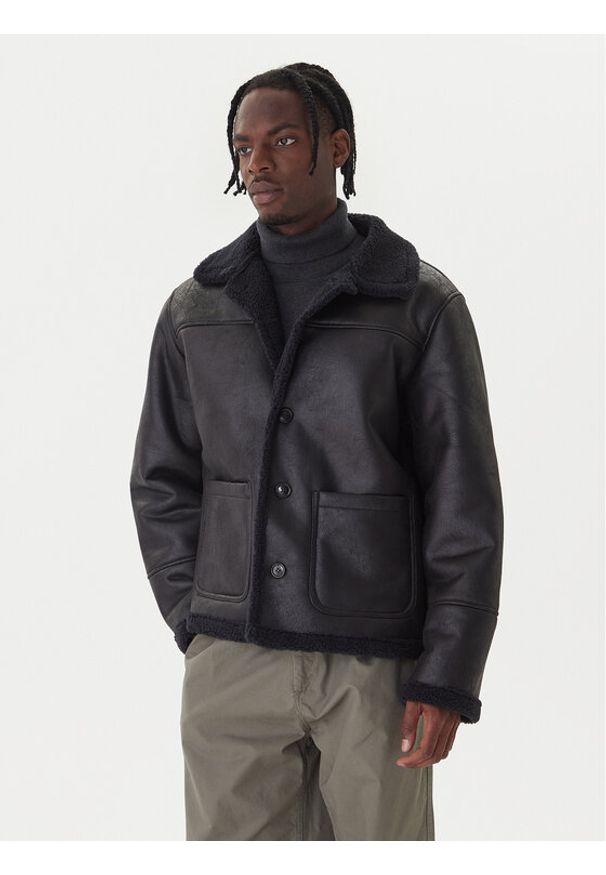 Jack & Jones Kurtka z imitacji skóry Cambridge 12282946 Czarny Regular Fit. Kolor: czarny. Materiał: skóra