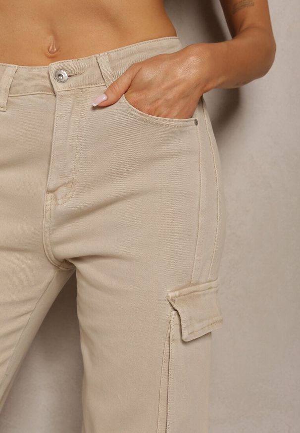 Renee - Beżowe Spodnie Typu Bojówki z Bawełny High Waist z Kieszeniami Zefara. Stan: podwyższony. Kolor: beżowy. Materiał: bawełna