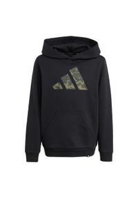 Adidas - Bluza z kapturem dla dzieci z grafiką moro. Typ kołnierza: kaptur. Kolor: czarny. Materiał: polar. Wzór: moro