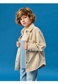 Sinsay - Koszula sztruksowa z kieszenią - kremowy. Kolor: kremowy. Materiał: sztruks #1