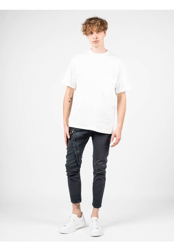 Xagon Man T-shirt "Oversize" | A22082 ZX 76LT | Mężczyzna | Kremowy. Kolor: kremowy. Materiał: bawełna. Wzór: aplikacja
