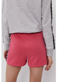 Kappa Szorty damskie kolor różowy z aplikacją medium waist. Okazja: na co dzień. Kolor: różowy. Wzór: aplikacja. Styl: casual #3