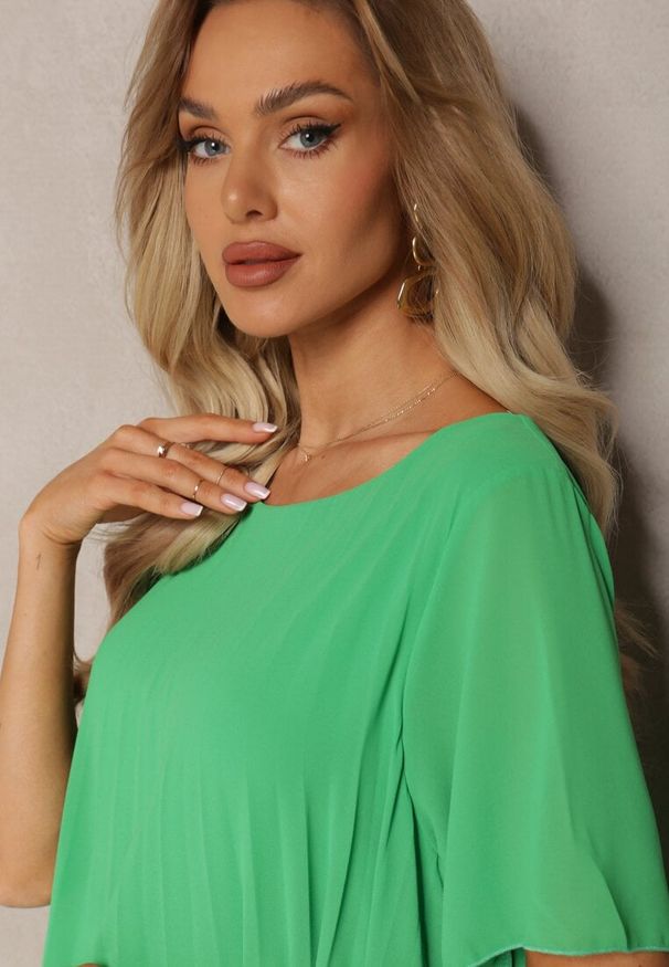 Renee - Zielona Plisowana Sukienka o Rozkloszowanym Kroju Orxiala. Kolor: zielony. Styl: elegancki