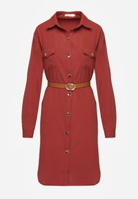 Renee - Bordowa Koszulowa Sukienka Ozdobiona Paskiem i Rękawem z Regulacją Esaviona. Okazja: na co dzień. Kolor: czerwony. Materiał: jeans. Wzór: aplikacja. Typ sukienki: koszulowe. Styl: casual, elegancki #6