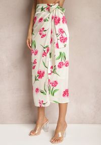 Renee - Beżowo-Różowa Kopertowa Spódnica Wiązana w Pasie w Kwiecisty Print z Satyny Ailepatia. Kolor: beżowy. Materiał: satyna. Wzór: nadruk. Sezon: lato #5