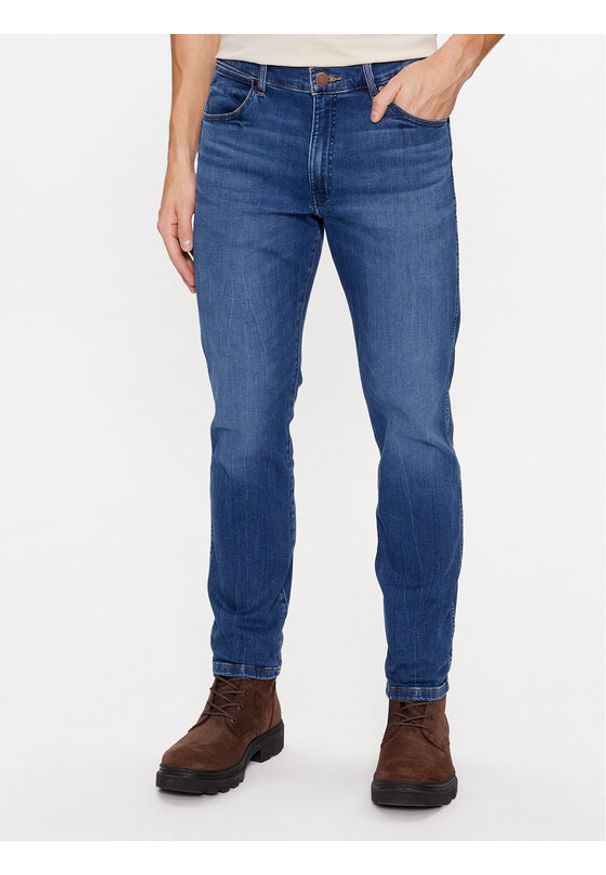 Wrangler Jeansy Larston 112341422 Niebieski Slim Fit. Kolor: niebieski