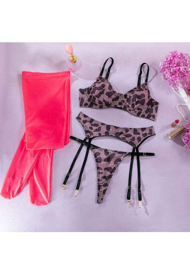 Intica - Zestaw bielizny z elastycznymi paskami i przezroczystymi detalami Ibolya. Kolor: wielokolorowy. Materiał: tkanina. Wzór: paski