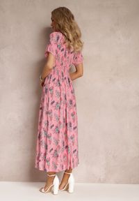 Renee - Różowa Wiskozowa Sukienka Maxi w Kwiaty Gumką w Pasie Shyle. Kolor: różowy. Materiał: wiskoza. Długość rękawa: krótki rękaw. Wzór: kwiaty. Sezon: wiosna, lato. Długość: maxi #2