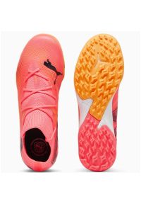 Buty piłkarskie Puma Future 7 Match Tt + Mid Jr 107731-03 różowe. Zapięcie: sznurówki. Kolor: różowy. Materiał: syntetyk, guma. Sport: piłka nożna