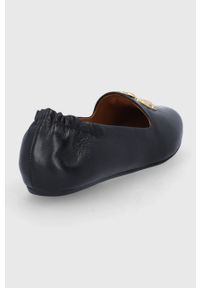 Tory Burch Baleriny skórzane Eleanor Loafer 84922-006 damskie kolor czarny. Nosek buta: okrągły. Kolor: czarny. Materiał: skóra. Obcas: na obcasie. Wysokość obcasa: niski #3