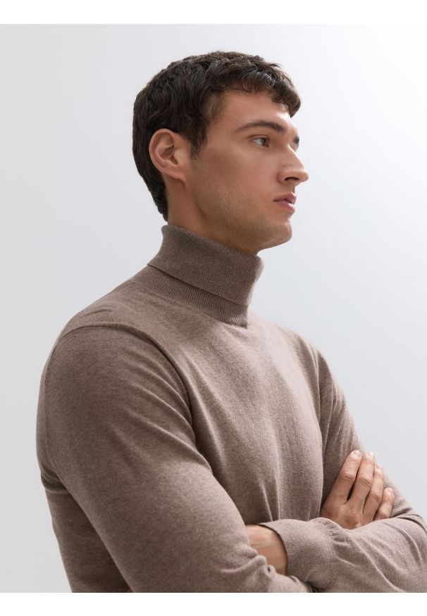 Reserved - Sweter z domieszką kaszmiru - beżowy. Kolor: beżowy. Materiał: kaszmir