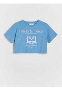 Reserved - Krótki t-shirt z haftem - jasnoniebieski. Kolor: niebieski. Materiał: bawełna, dzianina. Długość: krótkie. Wzór: haft