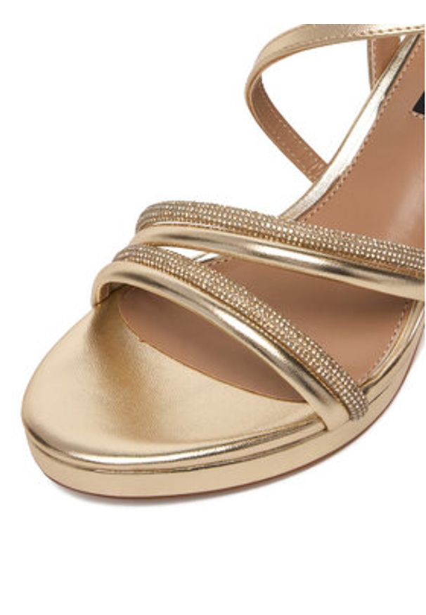 Nine West Sandały CEO-25120-2508 Złoty. Kolor: złoty. Materiał: materiał