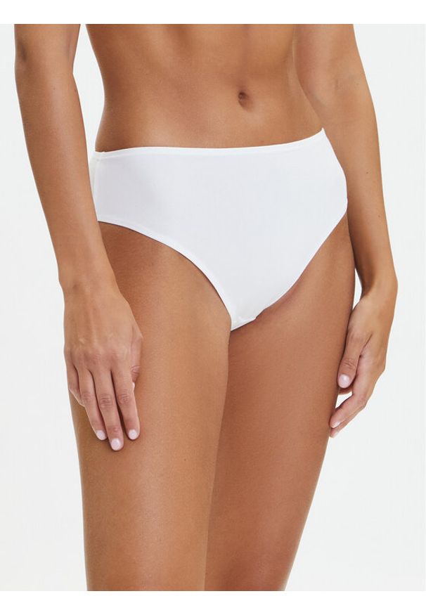 Hunkemöller Figi klasyczne z wysokim stanem 302036 Biały. Stan: podwyższony. Kolor: biały. Materiał: bawełna
