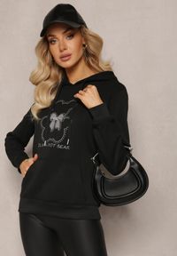 Renee - Czarna Bluza Kangurka ze Ściągaczami z Nadrukiem i Polarem Simunsa. Kolor: czarny. Materiał: polar. Wzór: nadruk. Styl: klasyczny #3