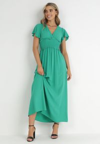 Born2be - Ciemnozielona Kopertowa Sukienka z Wiskozy z Gumką w Pasie Neroni. Kolor: zielony. Materiał: wiskoza. Typ sukienki: kopertowe. Długość: maxi #3