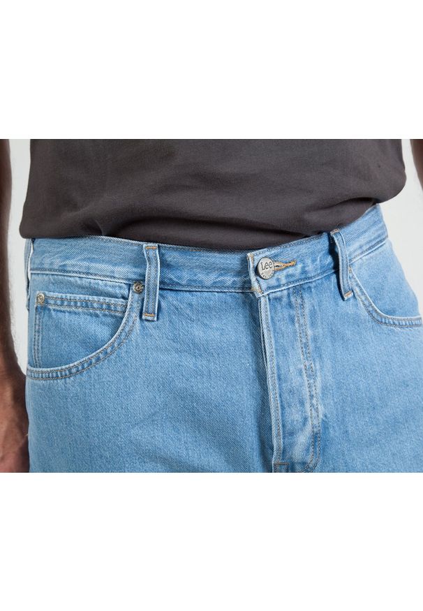 Lee - LEE 5 Pocket Short MĘSKIE SZORTY JEANSOWE LIGHT STONE L73EJLVL 112120447. Materiał: jeans