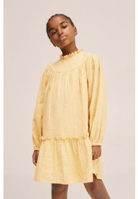 Mango Kids sukienka bawełniana dziecięca Karen kolor żółty mini rozkloszowana. Typ kołnierza: kołnierzyk stójkowy. Kolor: żółty. Materiał: bawełna. Długość rękawa: długi rękaw. Typ sukienki: rozkloszowane. Długość: mini #3